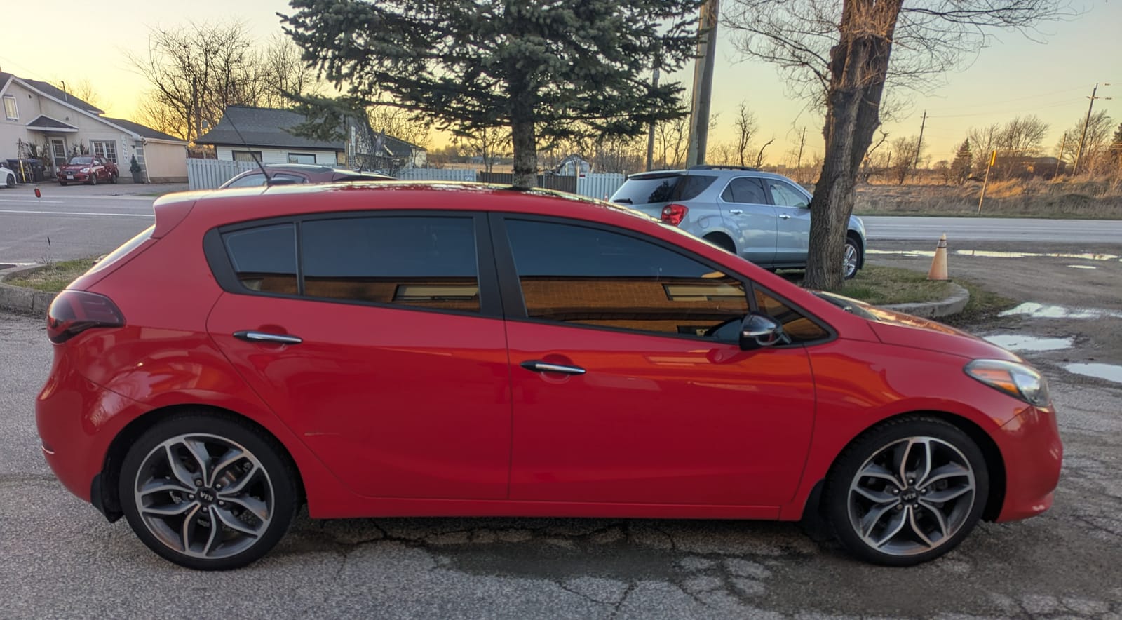 2014 Kia Forte 5 — photo 2 of 8