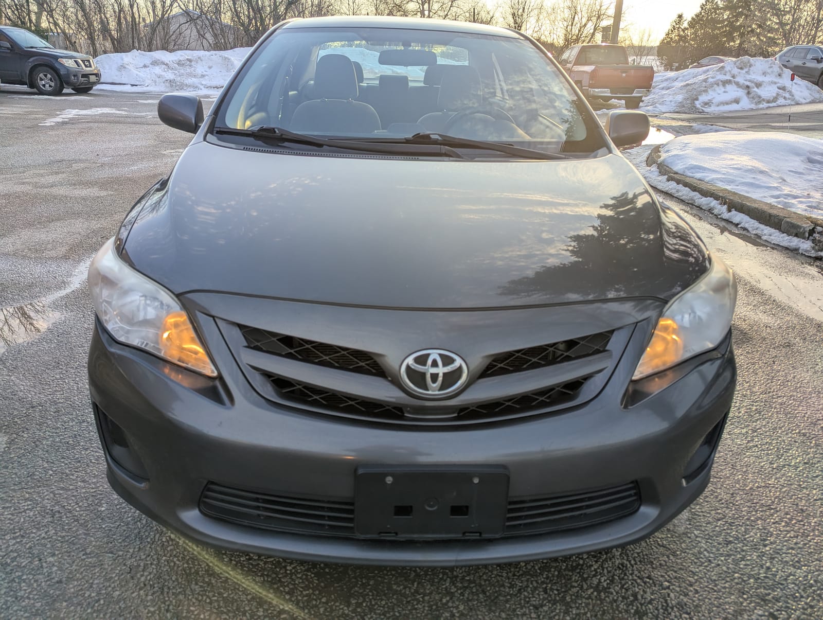2012 Toyota Corolla — photo 3 of 7