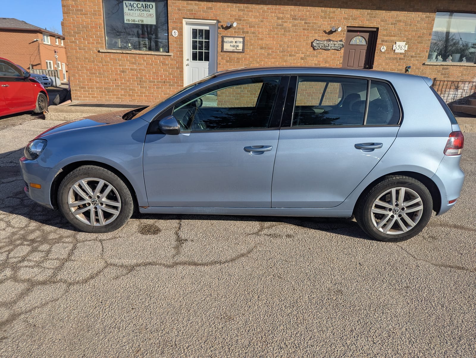 Used 2011 VW Golf for sale at Vaccaro Motors in Caledon, Ontario