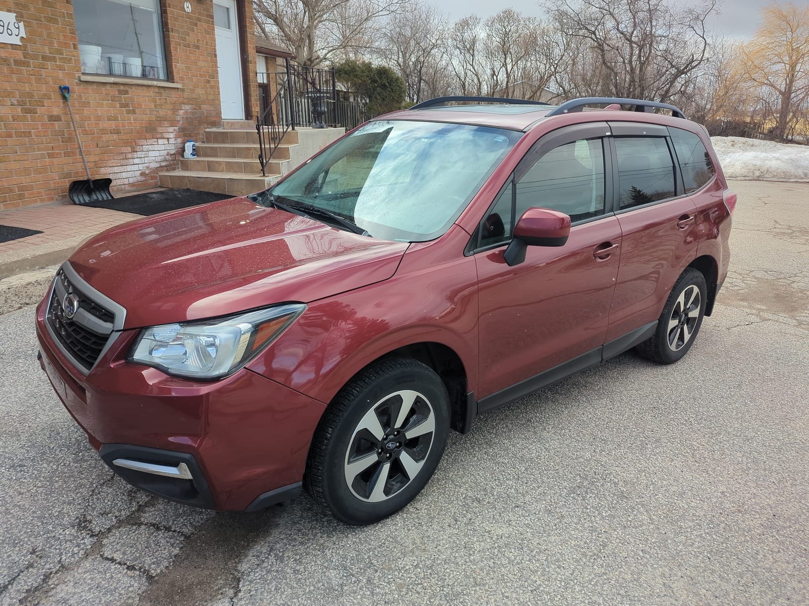 2018 Subaru Forester 2.5I — photo 2 of 4